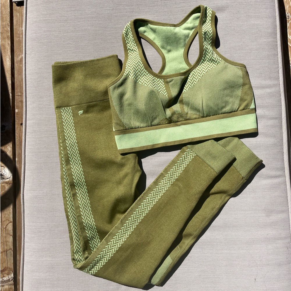 Fabletics Yoga/Workout Set